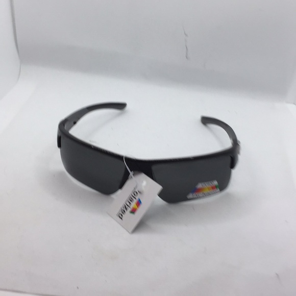 Men’s polarized wrap sunglasses. - Picture 2 of 2